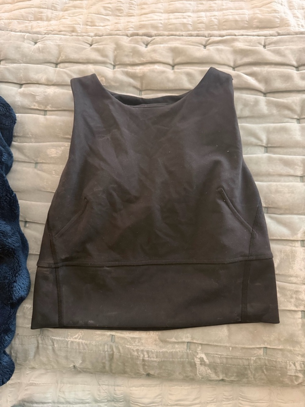 Lululemon High Neck Tank Size 4 Black Pads Included